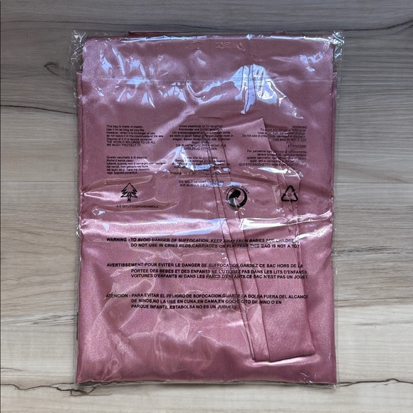 Pink Bridesmaid Robe with Rhinestones Lettering - Picture 2 of 2